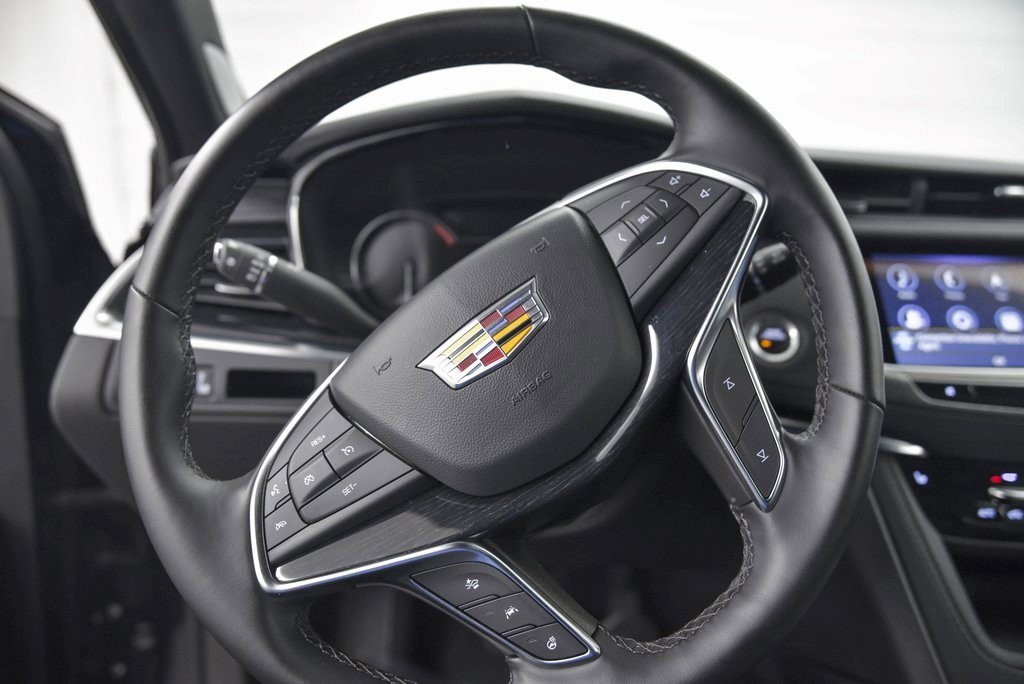 Certified 2025 Cadillac XT5 Premium Luxury image 15