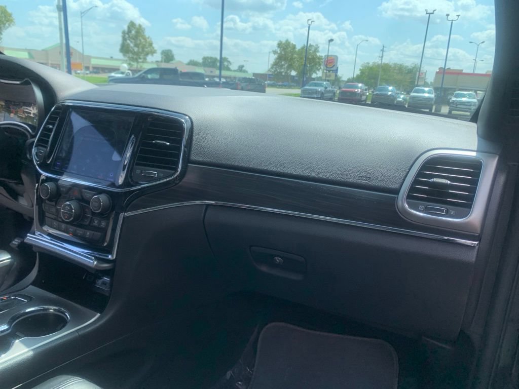 Used 2020 Jeep Grand Cherokee Limited w/ Luxury Group II RWD image 25