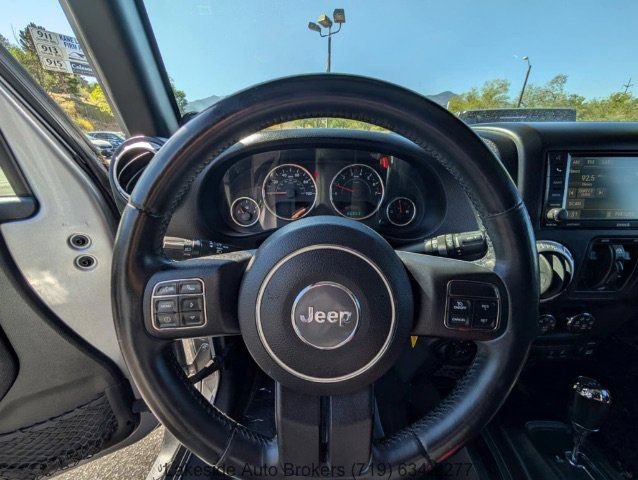 Used 2013 Jeep Wrangler Unlimited Sahara w/ Connectivity Group AWD/4WD image 16