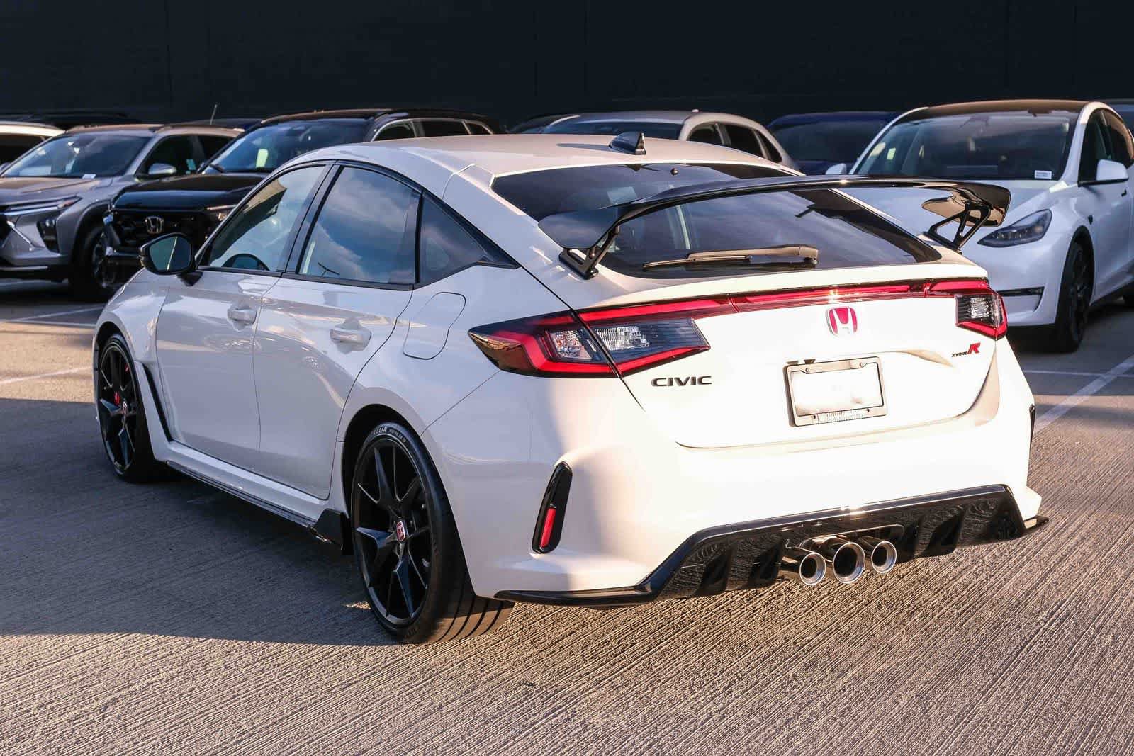 Used 2024 Honda Civic Type R image 6