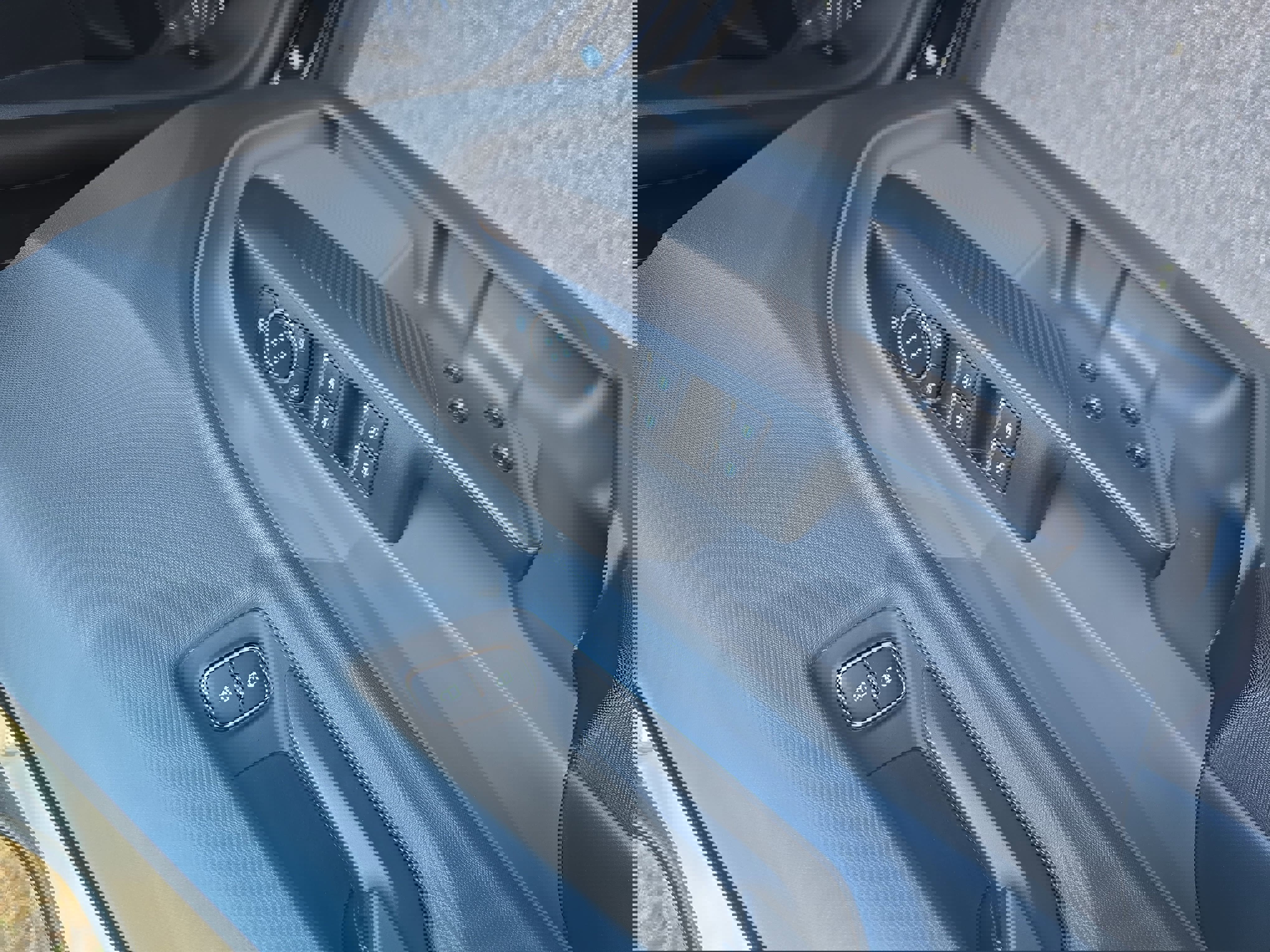 Used 2023 Ford Maverick XL image 29