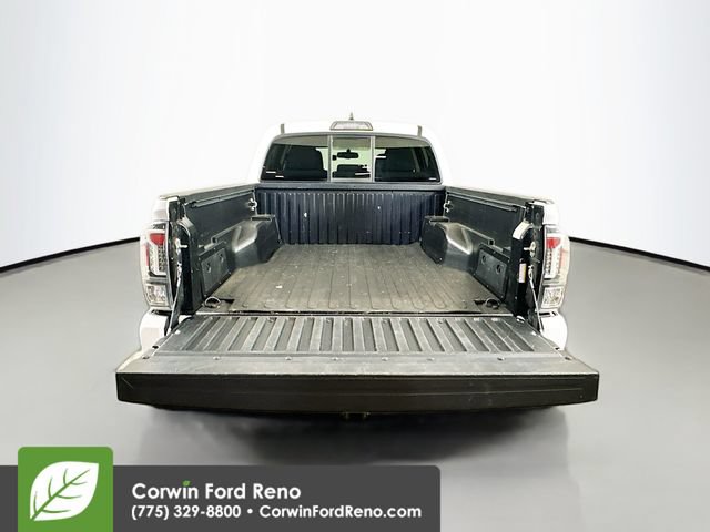 Used 2017 Toyota Tacoma SR5 w/ Tow Package AWD/4WD image 24