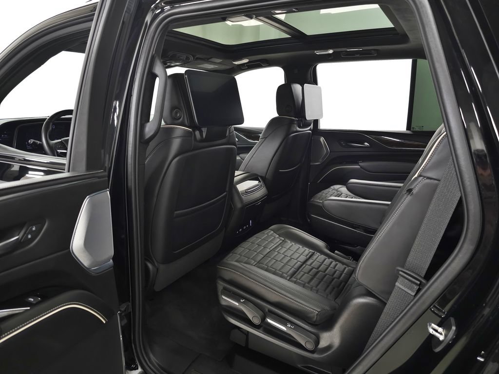 Certified 2024 Cadillac Escalade Sport Platinum w/ LPO, ONYX Package AWD/4WD image 49