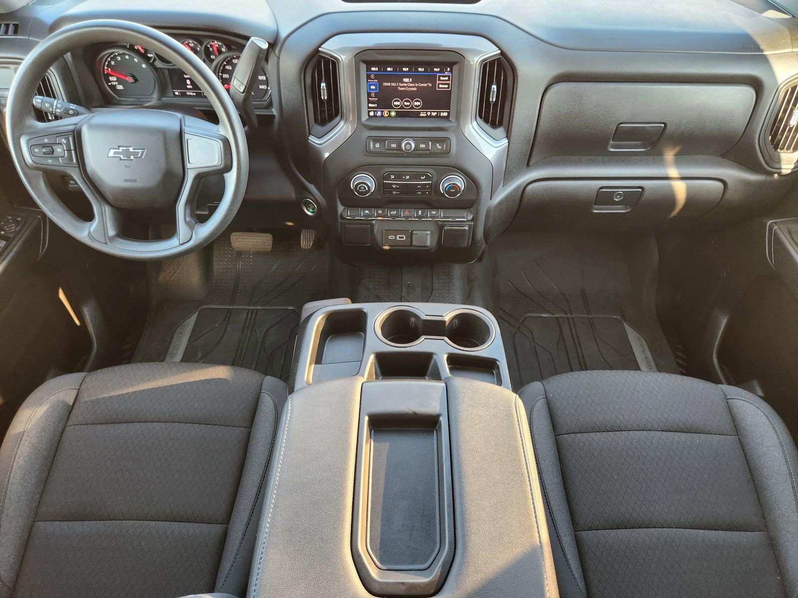 Used 2024 Chevrolet Silverado 1500 Custom w/ Dark Appearance Package image 28