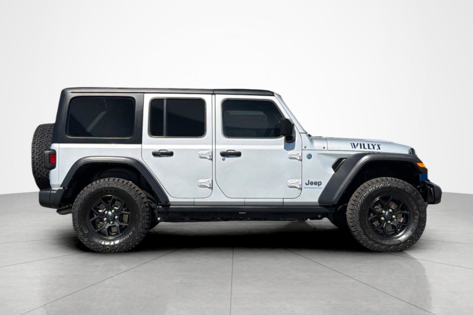 Used 2024 Jeep Wrangler Unlimited AWD/4WD image 6