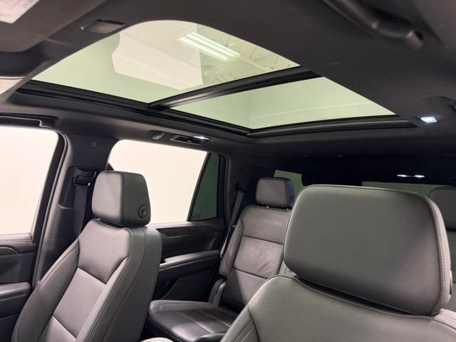 Certified 2023 Chevrolet Tahoe Z71 w/ Luxury Package AWD/4WD image 18