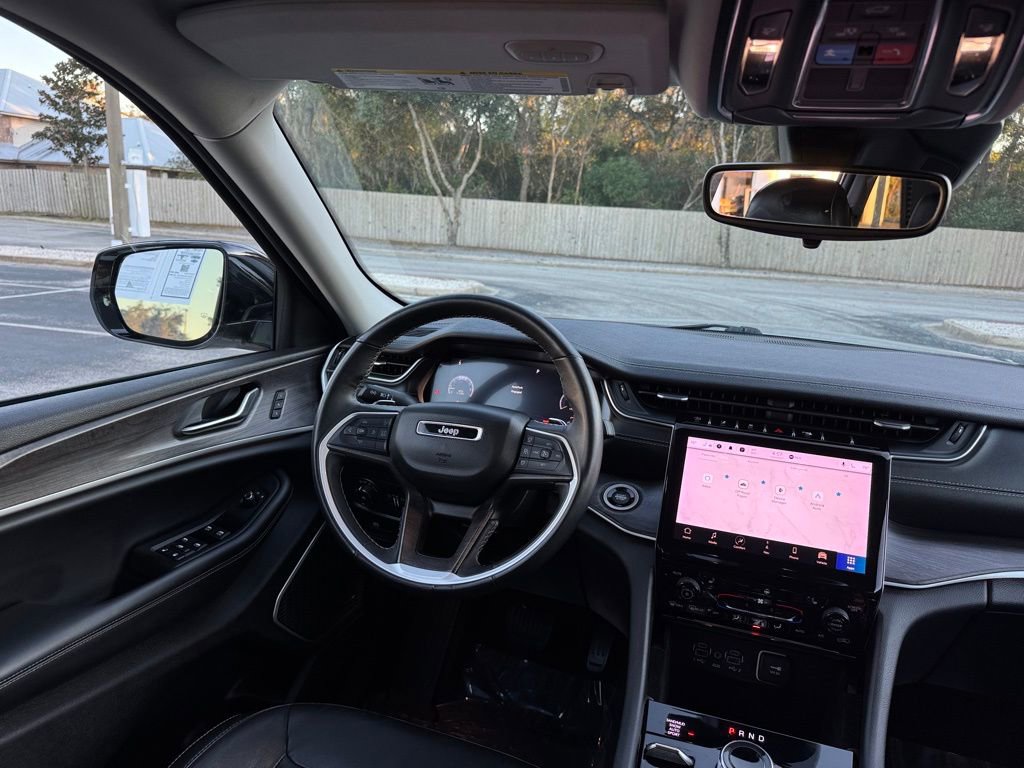 Used 2022 Jeep Grand Cherokee Limited w/ Trailer Tow Prep Group (B) image 24