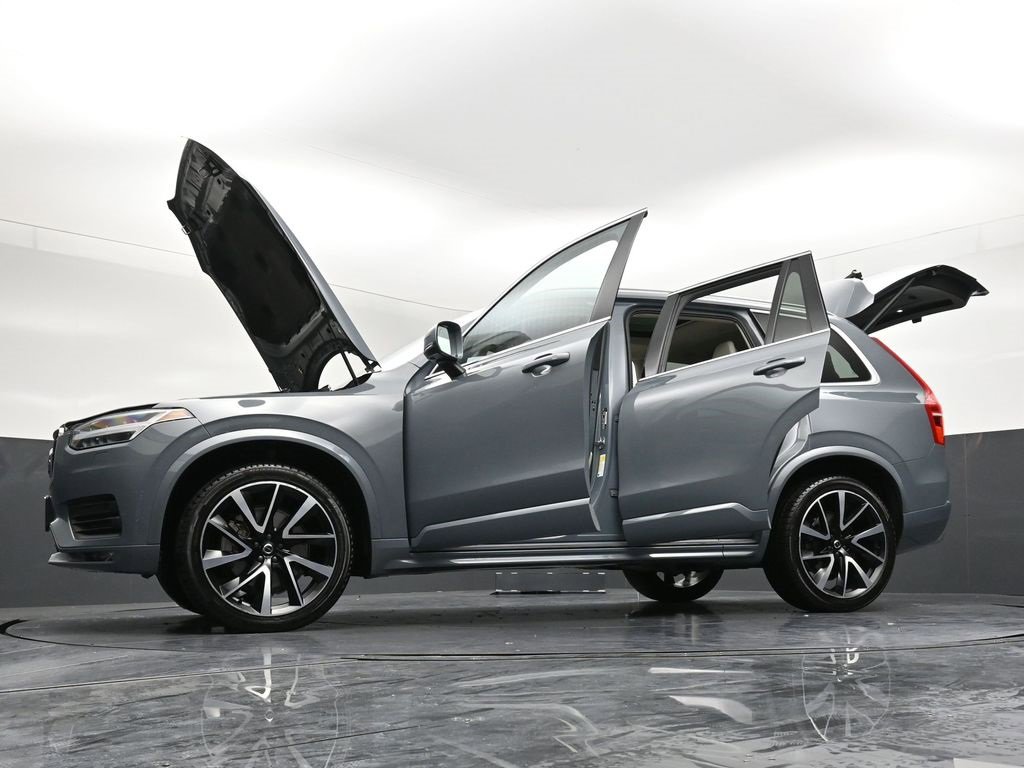 Used 2021 Volvo XC90 T6 Momentum w/ Advanced Package image 39