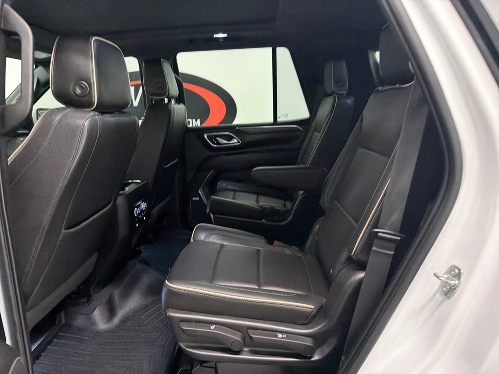 Used 2023 GMC Yukon SLT w/ SLT Luxury Package RWD image 14