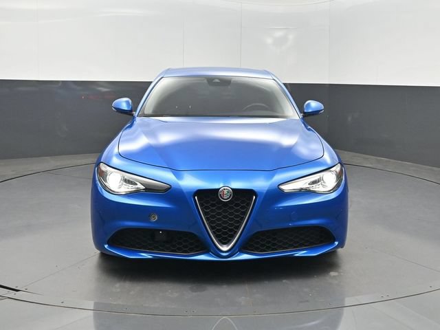 Used 2020 Alfa Romeo Giulia w/ Cold Weather Package RWD image 29