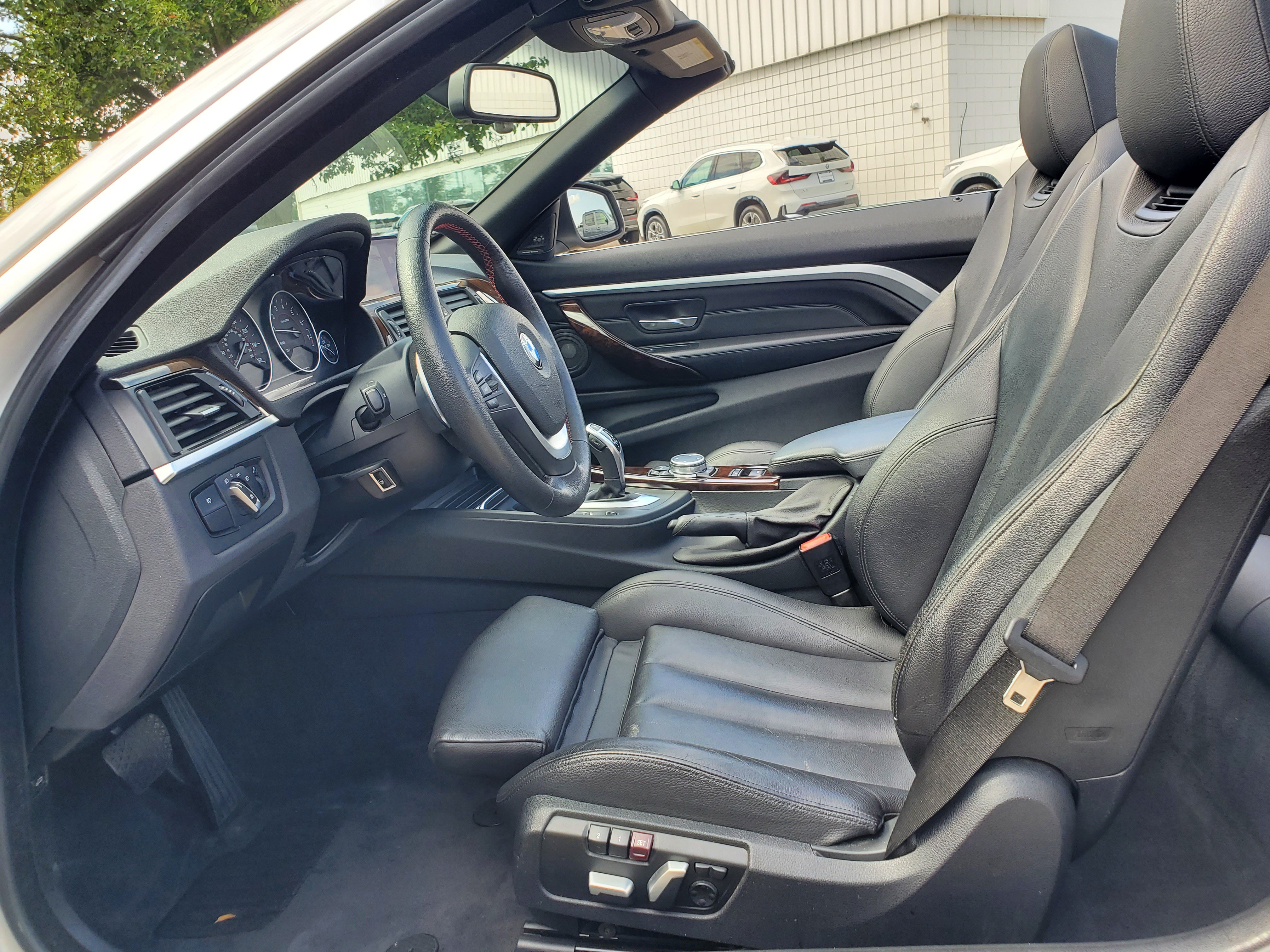 Used 2016 BMW 428i xDrive Convertible AWD/4WD image 9