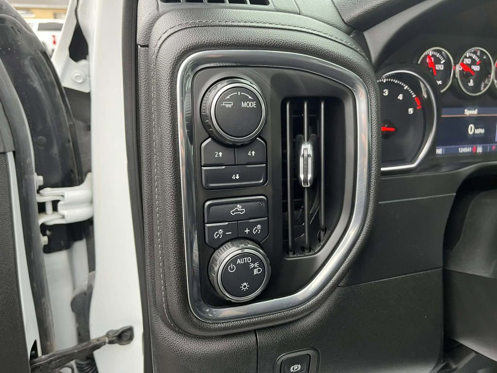 Used 2020 Chevrolet Silverado 2500 LT w/ Z71 Off-Road Package image 18