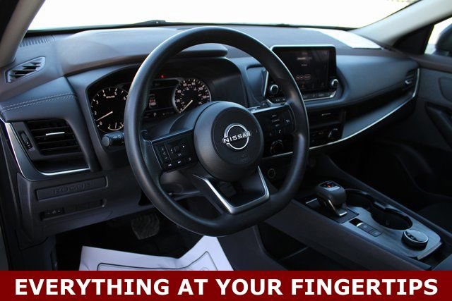 Used 2023 Nissan Rogue S image 12