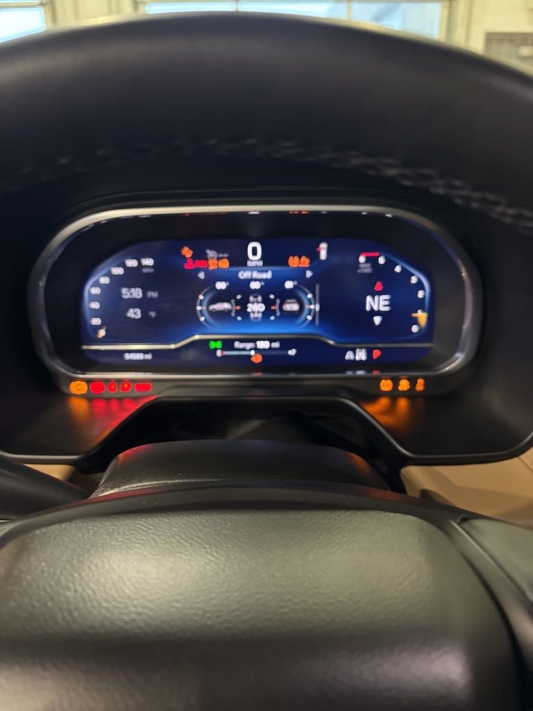 Used 2023 Chevrolet Suburban Premier image 6