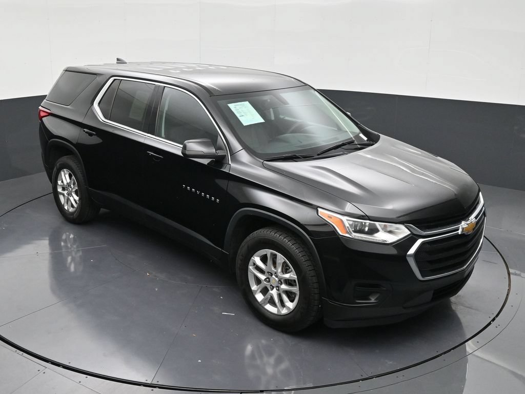 Used 2021 Chevrolet Traverse LS FWD image 18