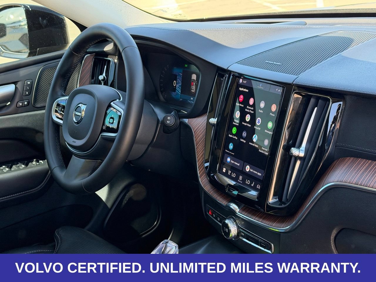 Certified 2024 Volvo XC60 T8 Ultimate w/ Protection Package Premier AWD/4WD image 37
