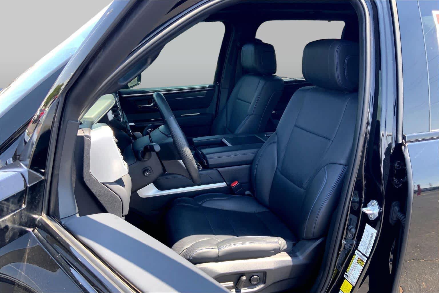 Used 2024 Toyota Tundra Platinum AWD/4WD image 8