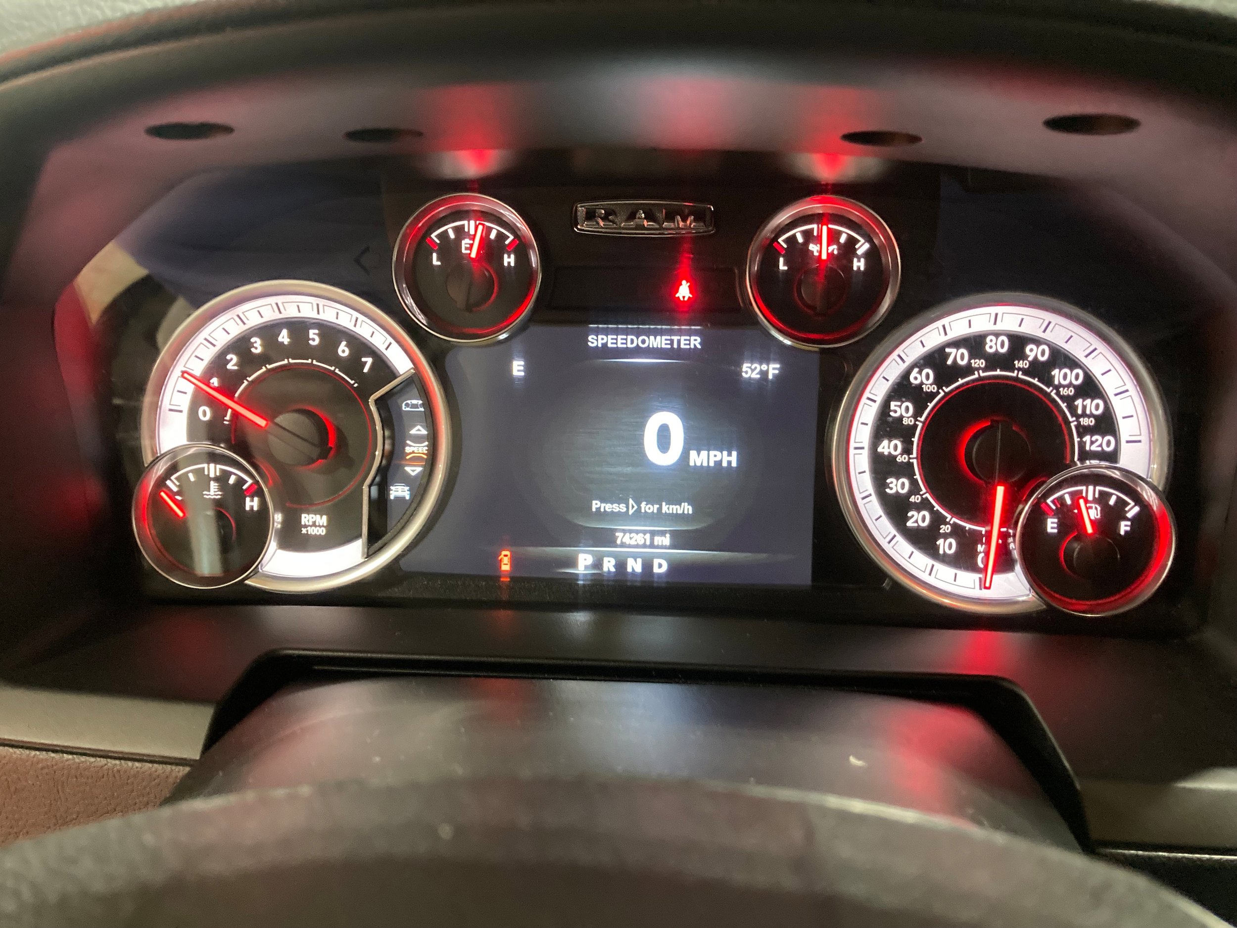 Used 2018 RAM 1500 Laramie w/ Convenience Group AWD/4WD image 26