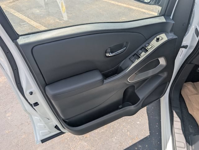 New 2026 Nissan Frontier SV w/ All-Weather Content Package AWD/4WD image 17