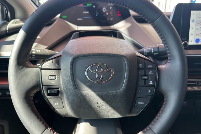 Used 2025 Toyota Prius Plug-In Hybrid image 24