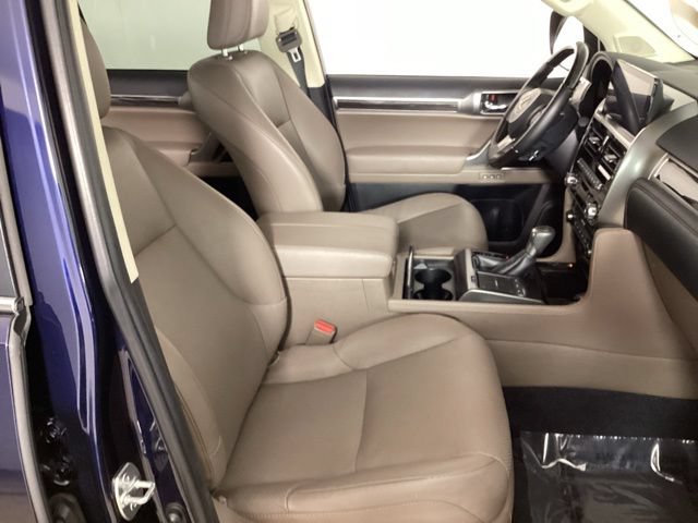 Certified 2023 Lexus GX 460 Luxury w/ Sport Design Package AWD/4WD image 41