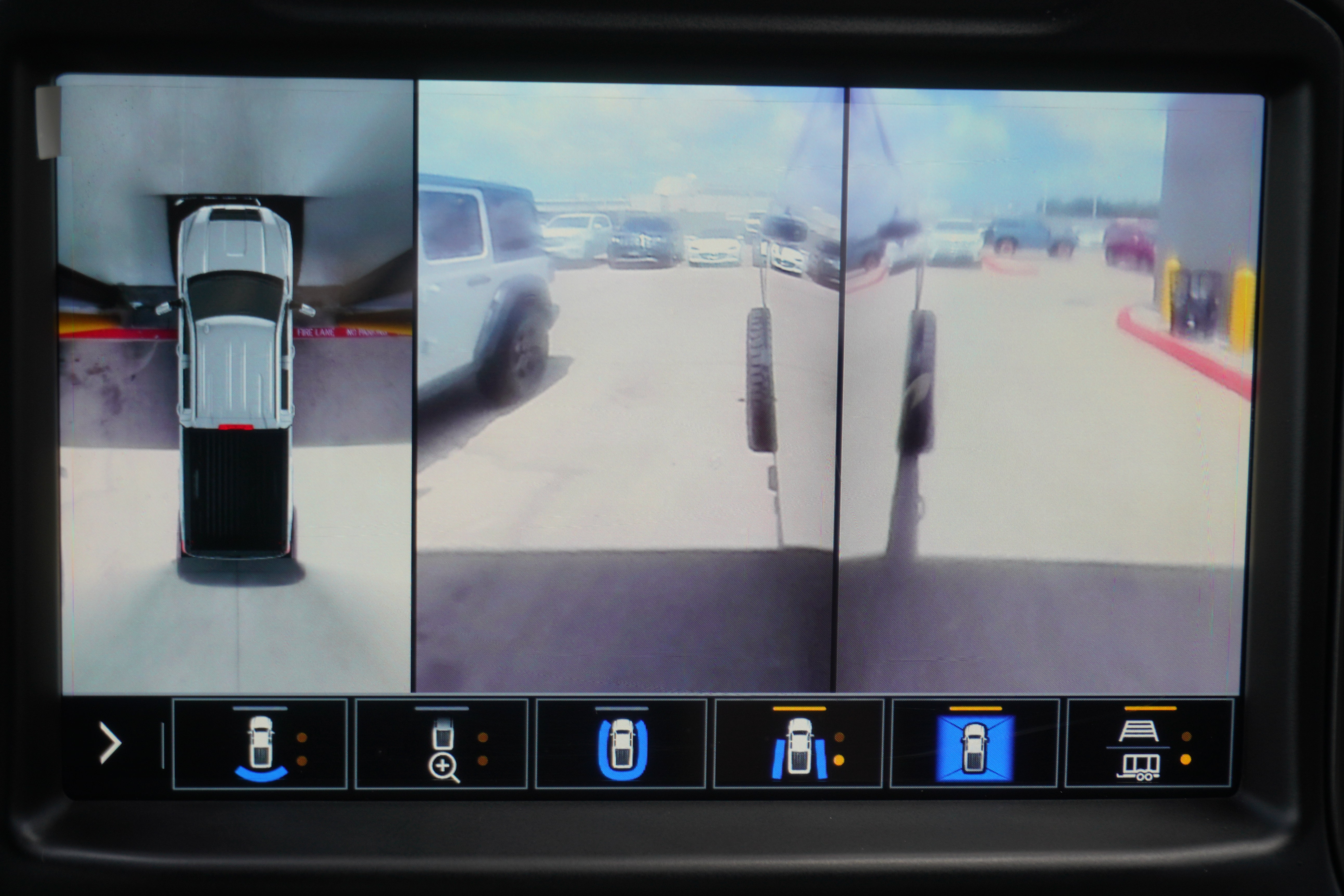 Used 2022 GMC Sierra 2500 AT4 w/ AT4 Premium Plus Package AWD/4WD image 30