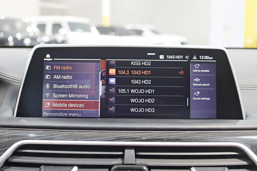 Used 2022 BMW 750i xDrive w/ Executive Package AWD/4WD image 20
