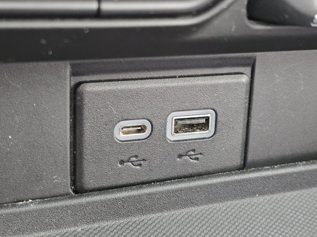 Used 2021 Chevrolet Suburban RST w/ Rear Media and Nav Package image 6