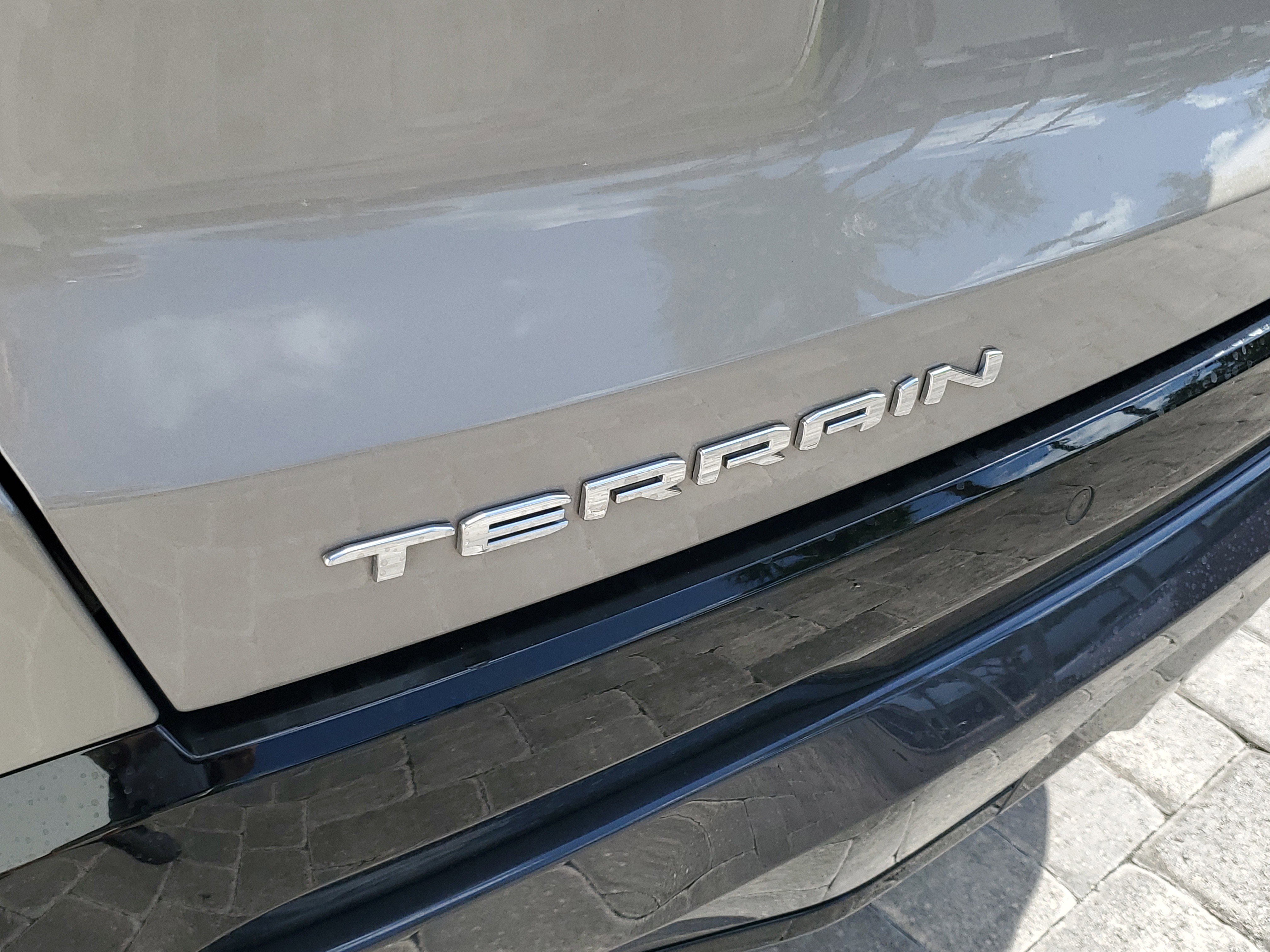 Certified 2026 GMC Terrain AT4 w/ Convenience Package III AWD/4WD image 8