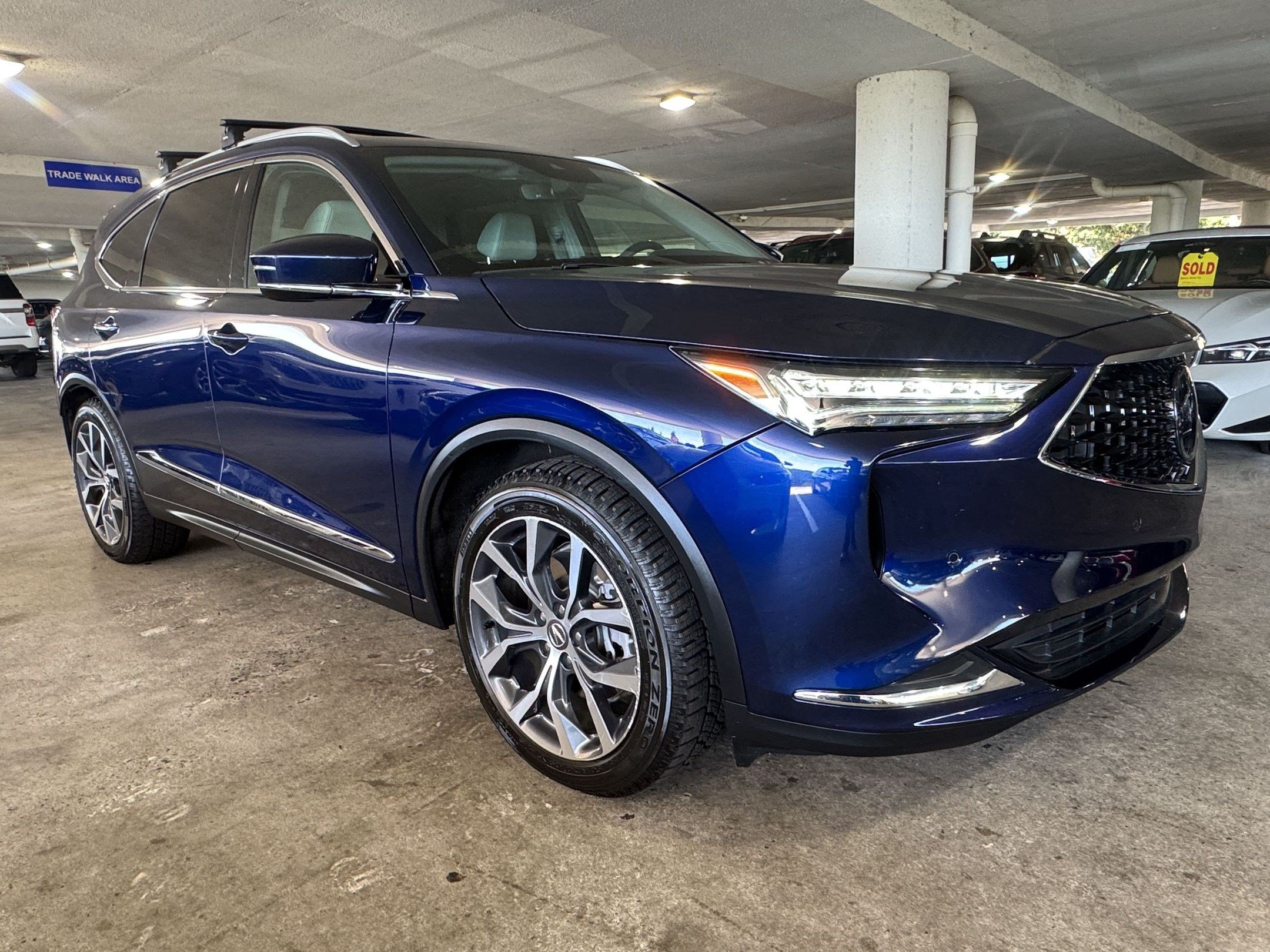 Used 2023 Acura MDX w/ Technology Package FWD image 5