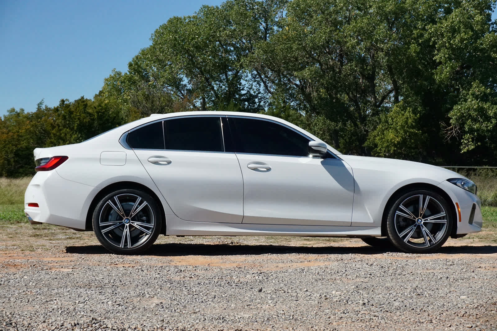 Used 2024 BMW 330i Sedan w/ Convenience Package RWD image 6