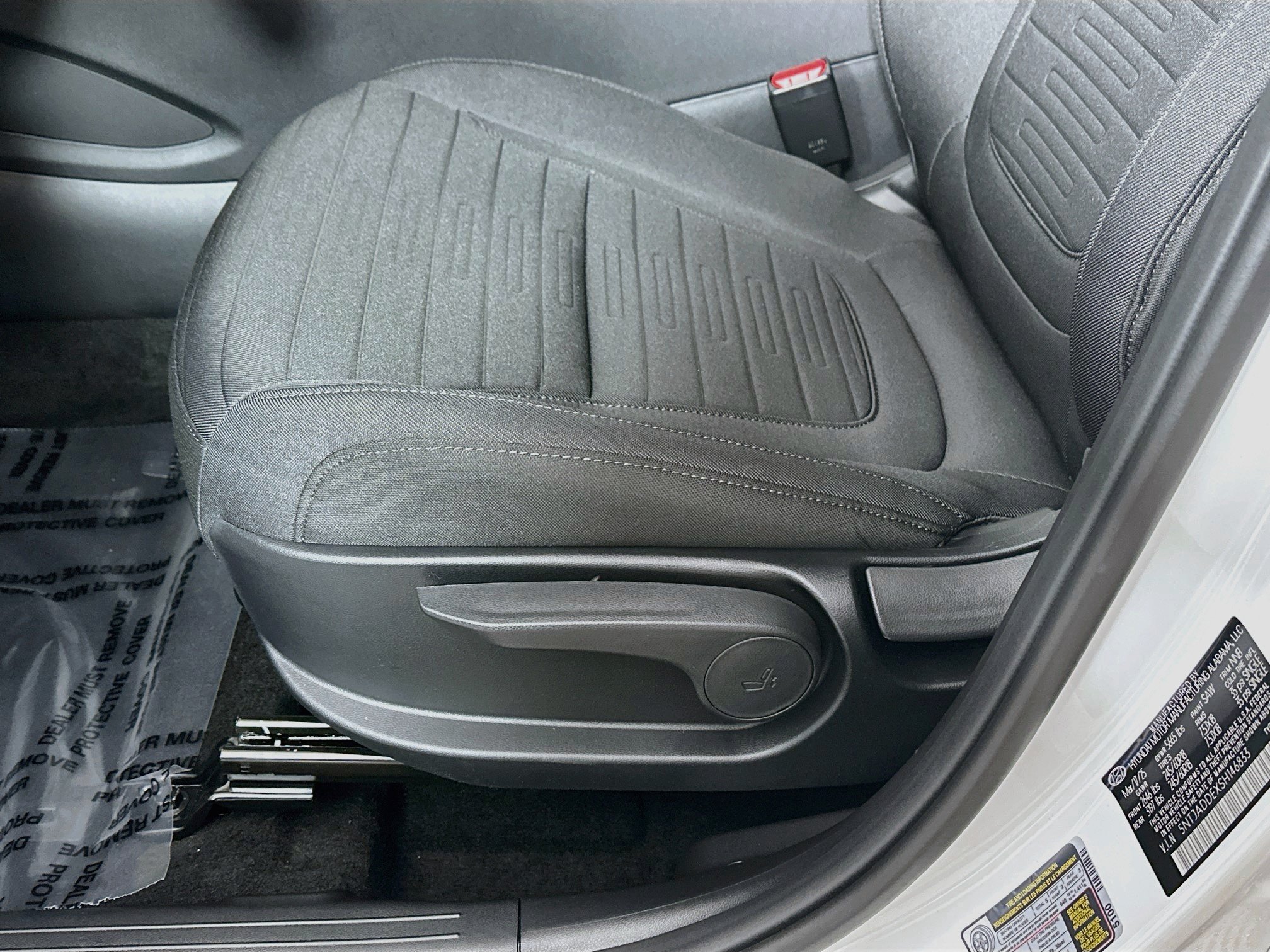 Certified 2025 Hyundai Santa Cruz SE AWD/4WD image 18