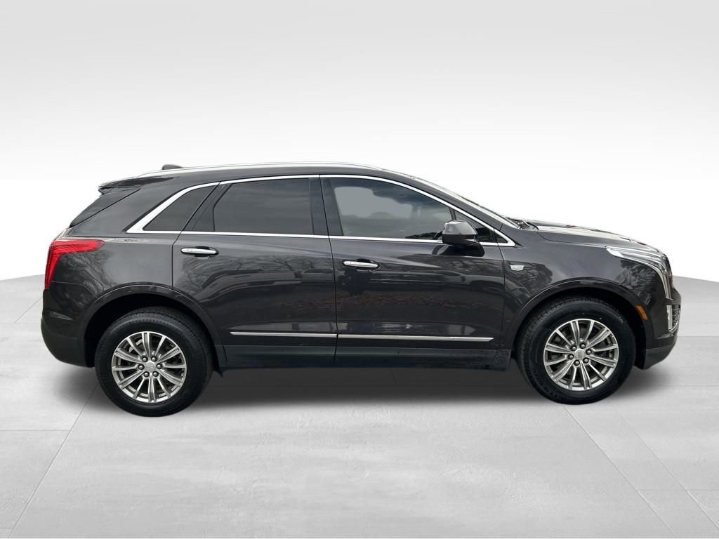 Used 2017 Cadillac XT5 Luxury w/ Driver Awareness Package image 7