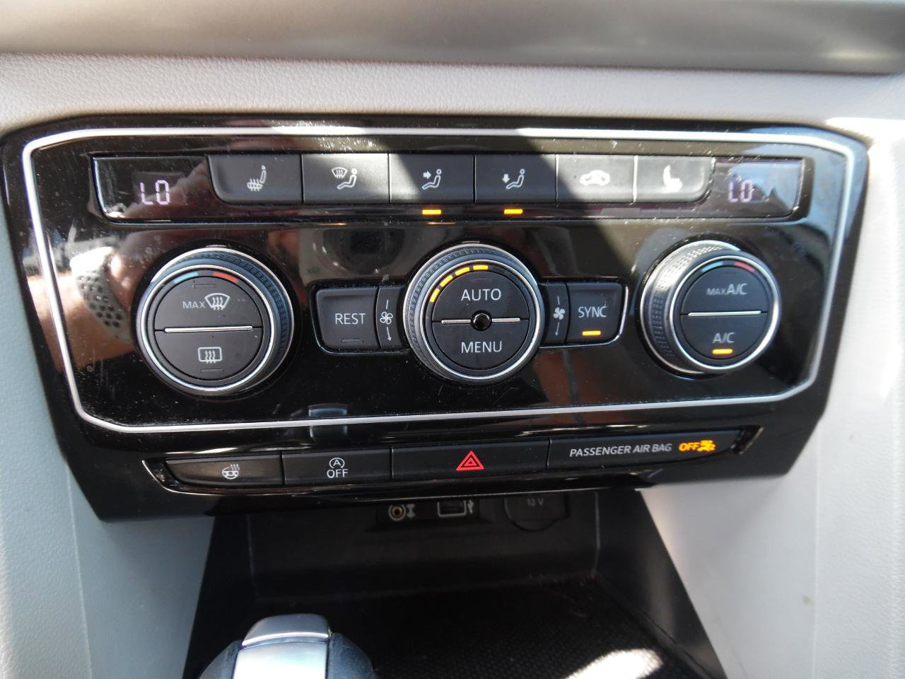 Used 2019 Volkswagen Atlas SEL image 16