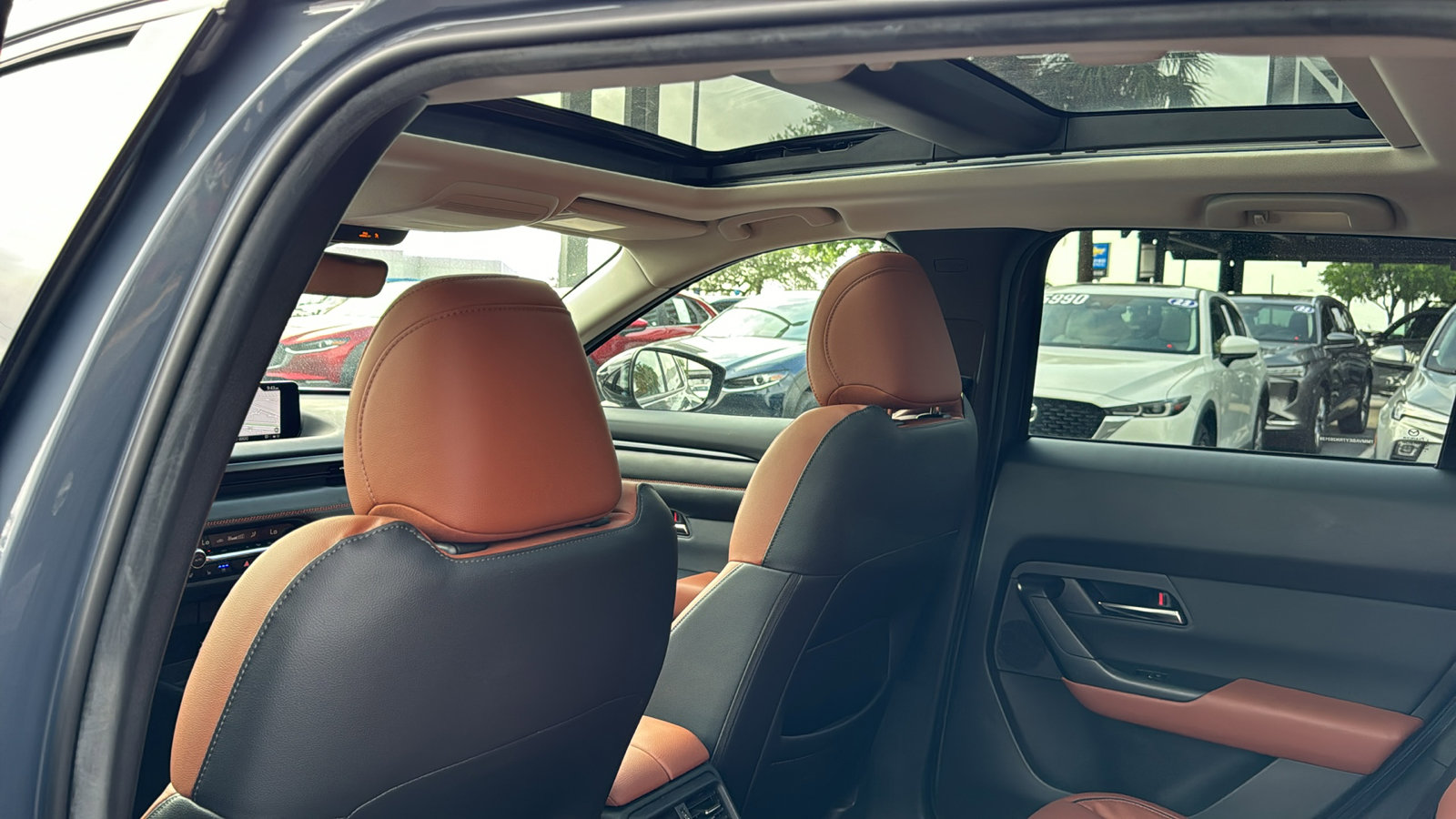 Certified 2024 MAZDA CX-50 2.5 Turbo w/ Premium Plus Pkg image 17