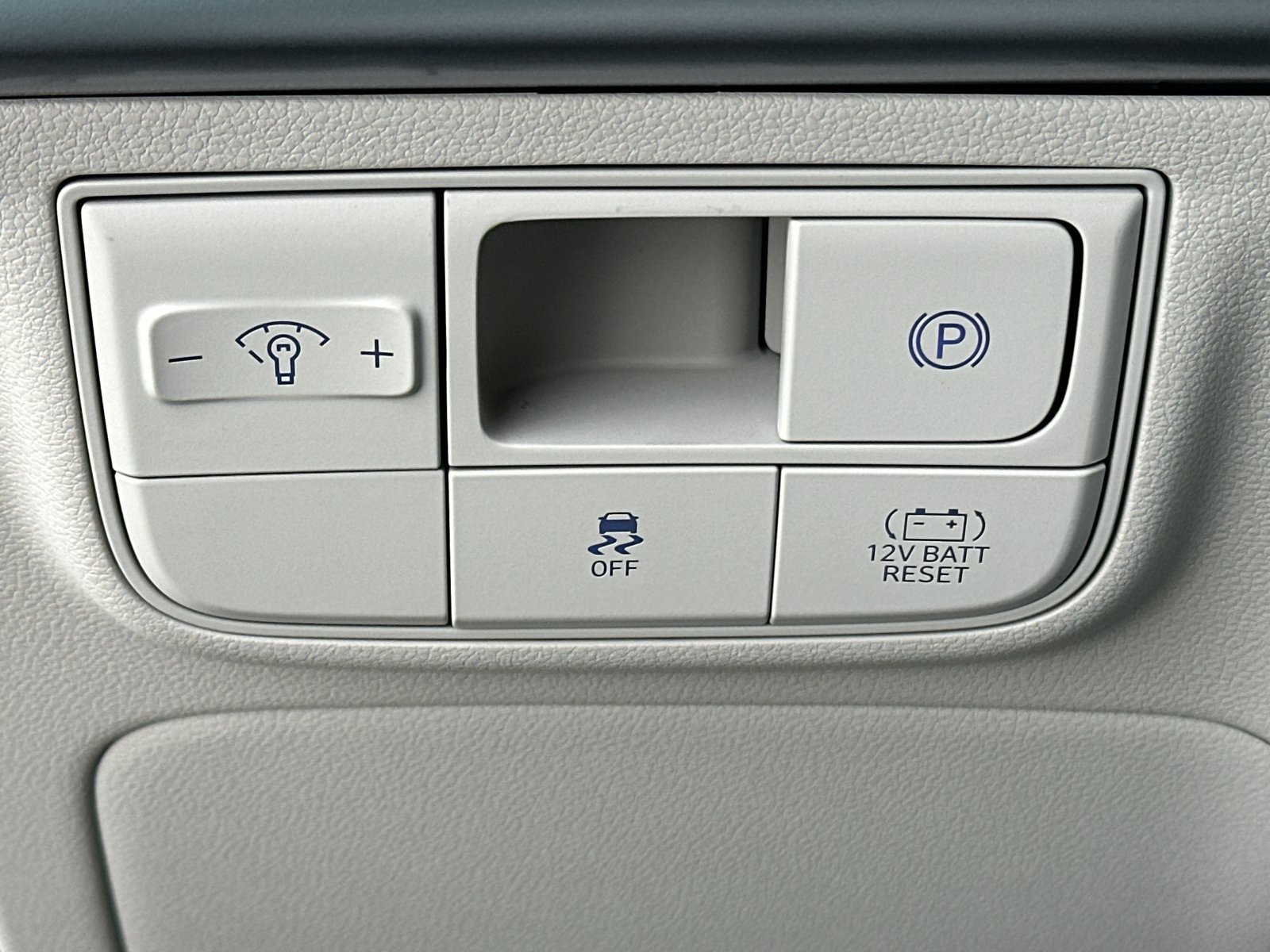 New 2026 Hyundai Tucson Blue SE AWD/4WD image 25