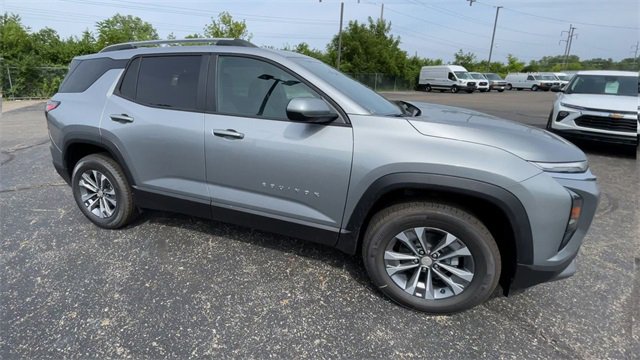 New 2026 Chevrolet Equinox LT w/ Convenience Package II image 3