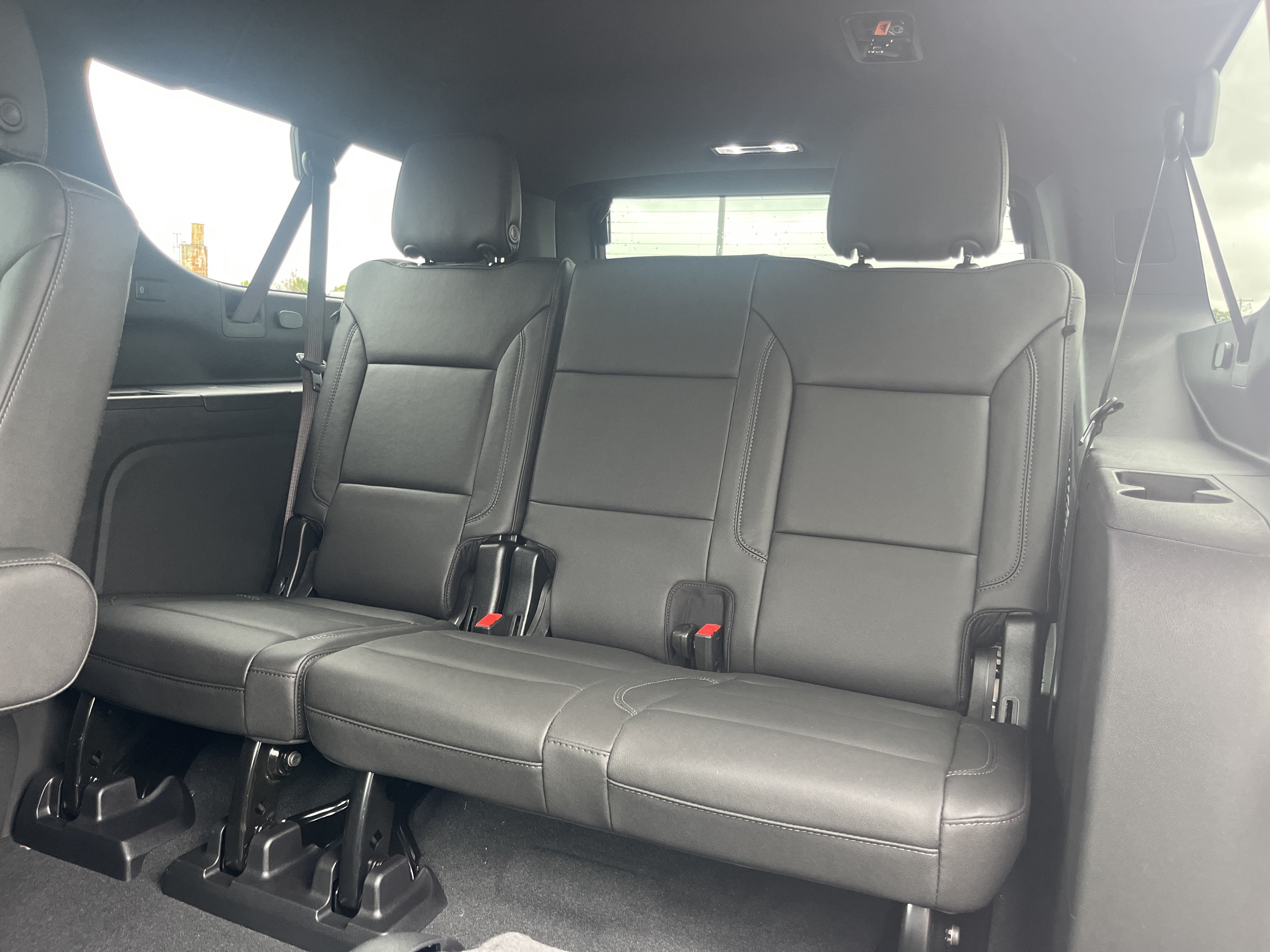 New 2026 Chevrolet Suburban Z71 w/ Comfort Package AWD/4WD image 26