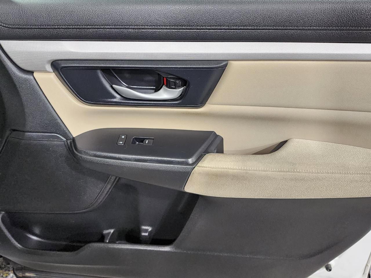 Used 2019 Honda CR-V LX image 22