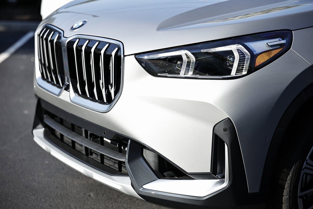 New 2025 BMW X1 xDrive28i w/ Technology Package image 11