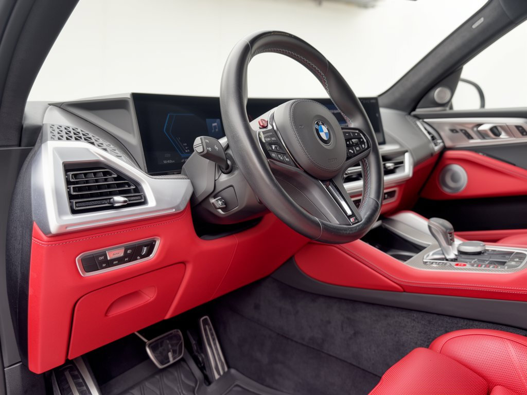 Used 2023 BMW XM AWD/4WD image 3