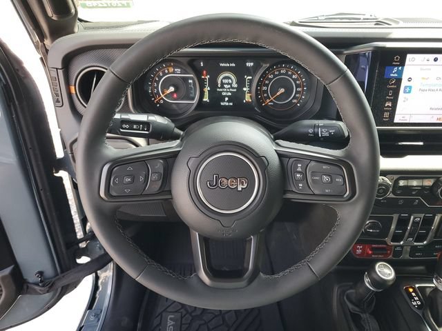 Used 2025 Jeep Gladiator Mojave w/ Convenience Group AWD/4WD image 15