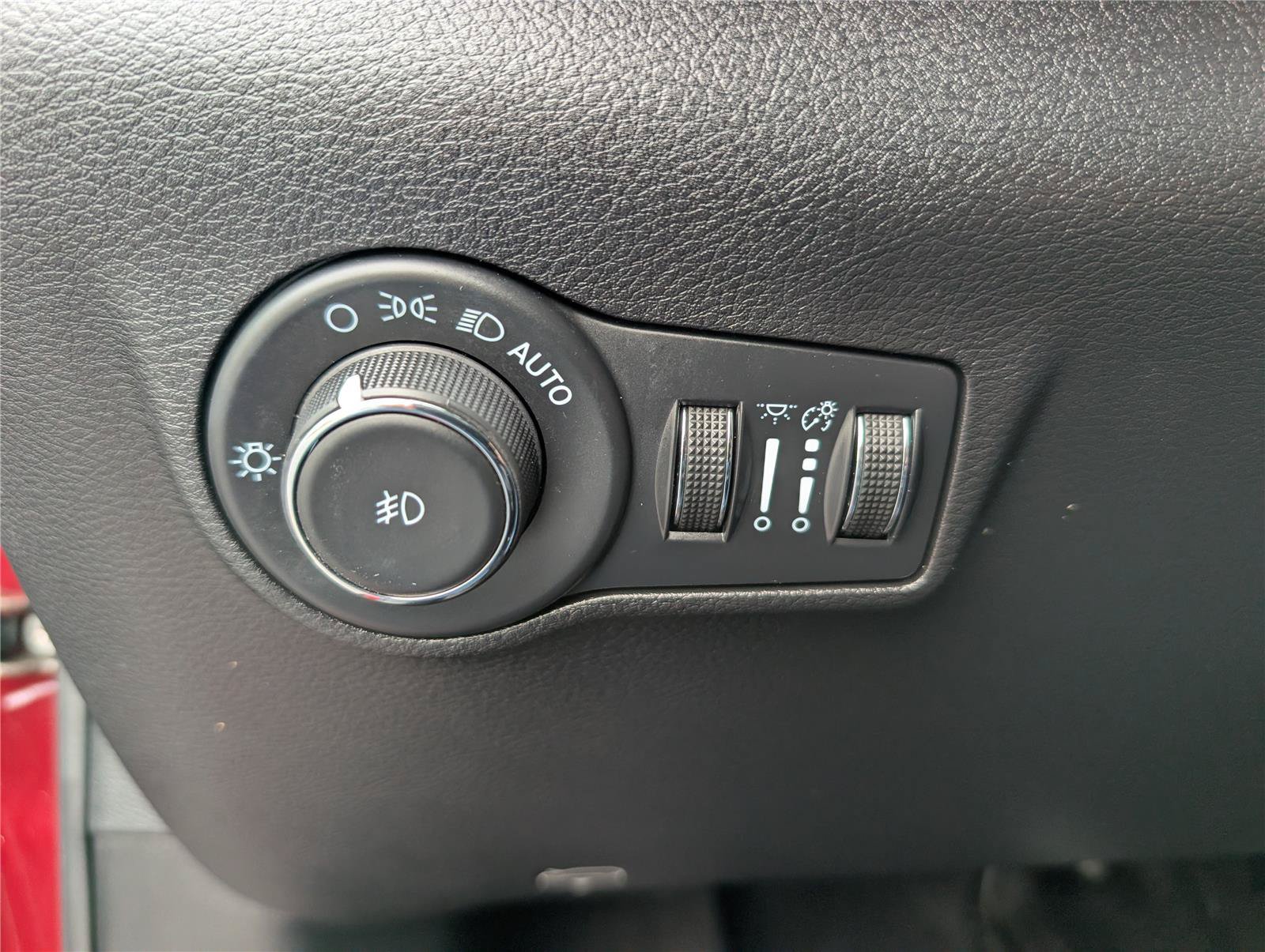 Used 2022 Jeep Compass Limited AWD/4WD image 21