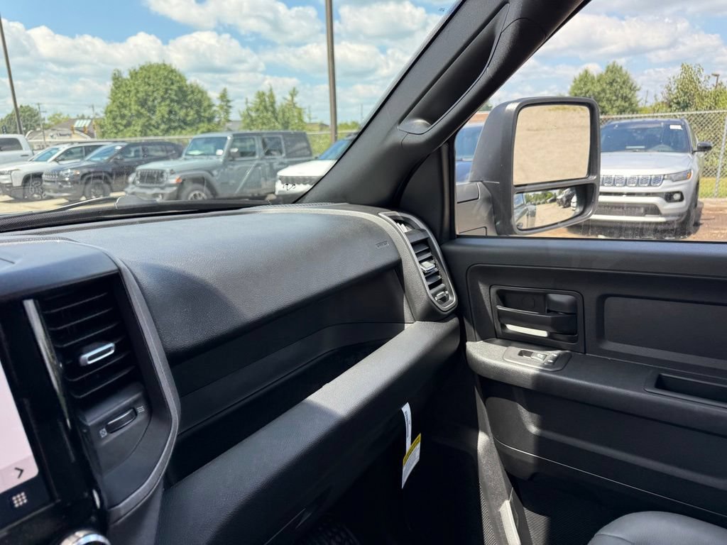 New 2026 RAM 3500 Tradesman AWD/4WD image 23