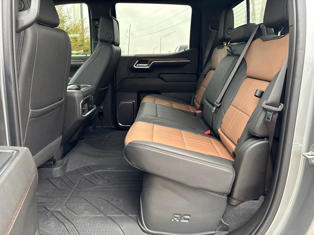 Used 2023 Chevrolet Silverado 1500 High Country w/ High Country Premium Package image 30