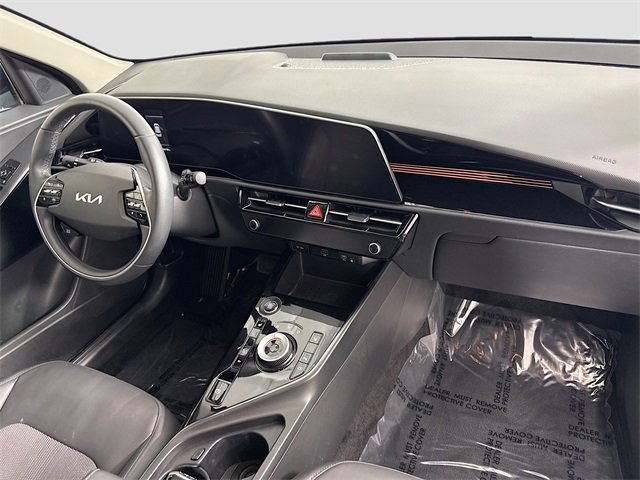 Used 2023 Kia Niro EX image 29