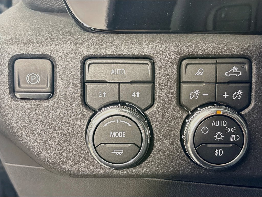 New 2026 GMC Sierra 1500 SLT AWD/4WD image 10
