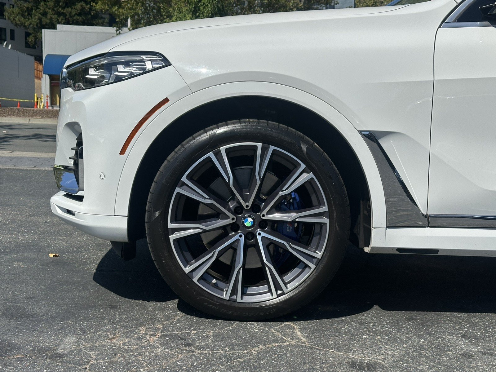 Used 2019 BMW X7 xDrive50i w/ Premium Package AWD/4WD image 13