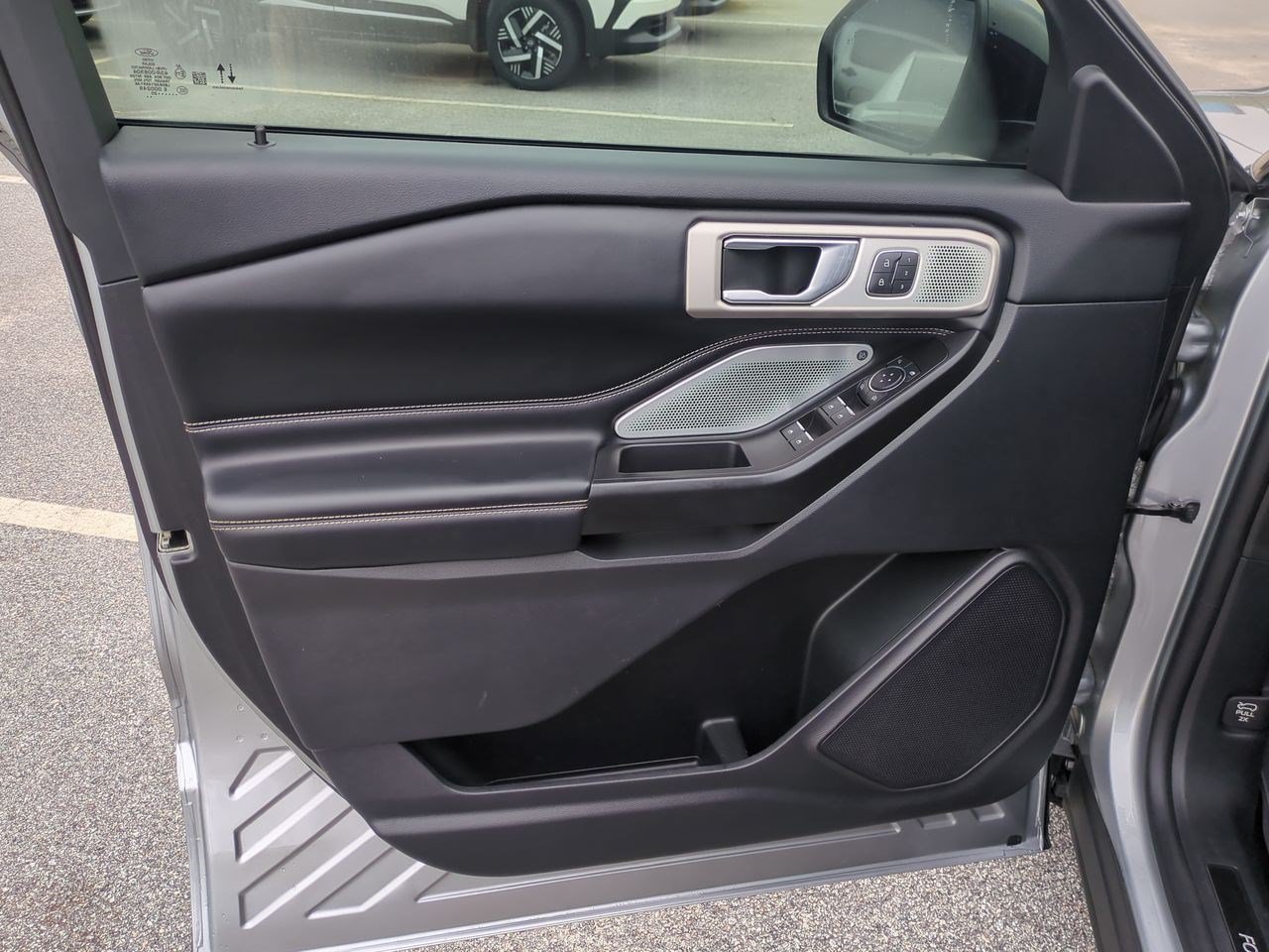 Used 2020 Ford Explorer ST w/ ST Street Pack AWD/4WD image 13
