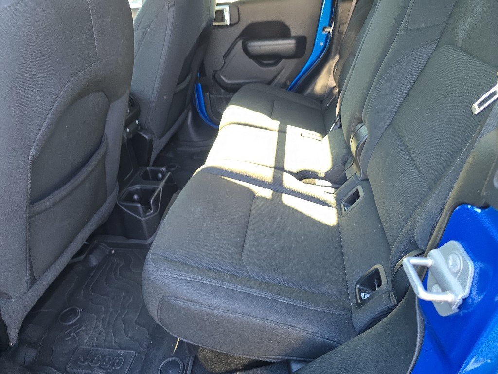 Used 2021 Jeep Gladiator Sport image 16